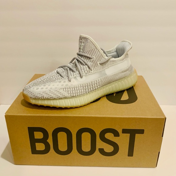 Yeezy 350 V2 Yeshaya vs Lundmark vs Static Смотреть